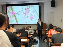 名古屋外国語大学で講義